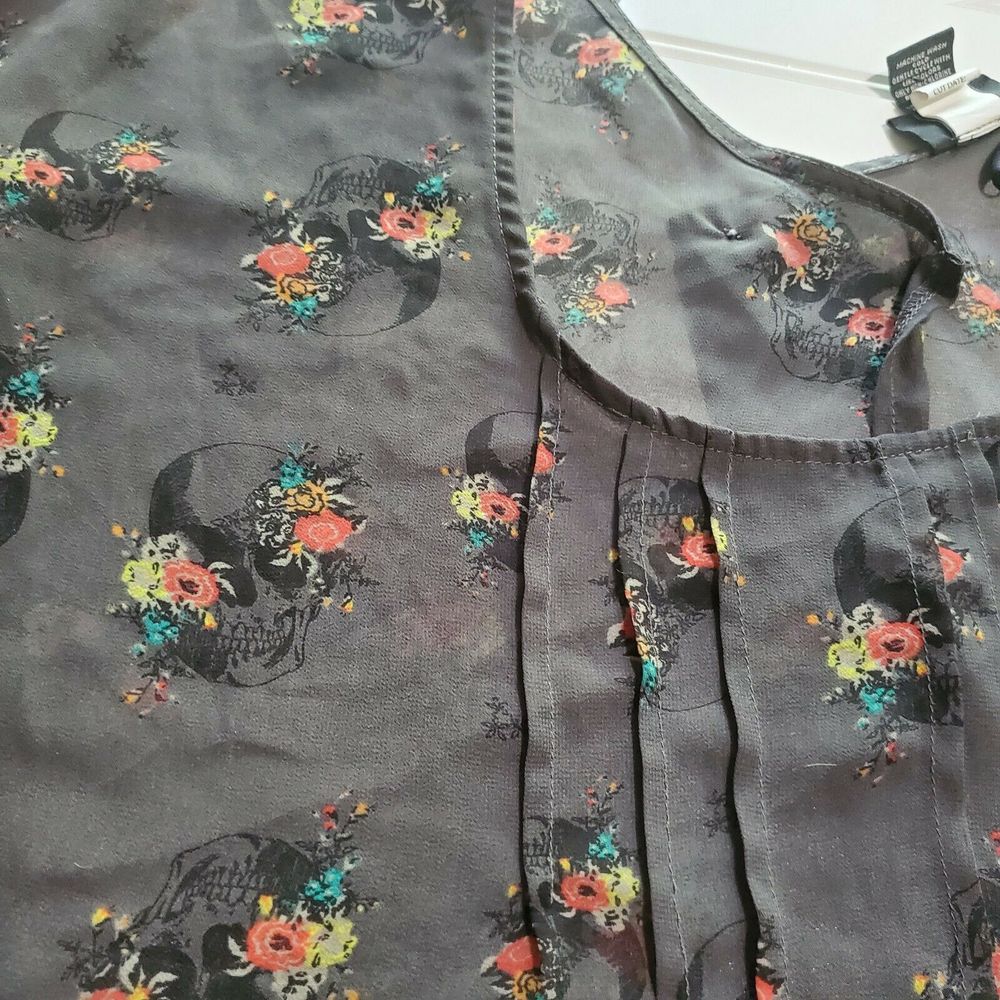Torrid Black Floral Sheer Button Back Blouse - Picture 3 of 8